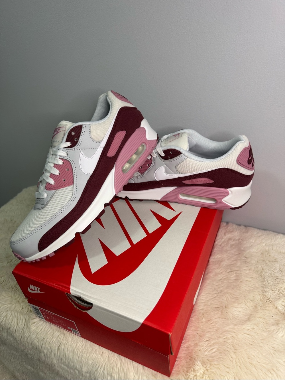 Nike Women’s Air Max 90 in White, Pink & Burgundy